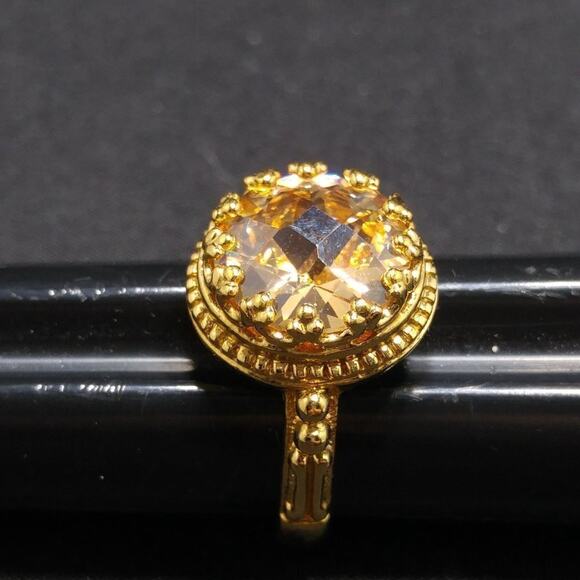 Gold Faceted Rhinestone Fashion Statement Ring, Dog-toothed Prongs, Size 7 1/4 - Picture 7 of 7